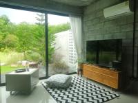 Family Room with Garden View