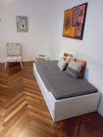 Cálido apartamento a 8 cuadras del mar y a 3 de 18 Julio Estarán acompañados por una gatita que vive alli - Chambres d'hôtes Montevideo