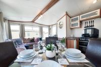 Dog Friendly Lovely Caravan by Beach Prestatyn N Wales 6 Berth Read full Host details before booking Mon in to Fri out Fri in to Mon out Mon to Mon Fri to Fri ONLY - Chambres d'hôtes Prestatyn