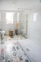 Single Room with Shared Bathroom