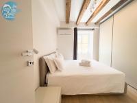 Cavana 10 Tirabora Short Rent - B&B Trieste