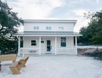 Hummingbird Haus - Hill country views on 20 acres with firepit - B&B
