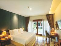 Sima Suite Room 