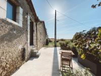 La Parenthèse, joli studio avec terrasse - Bed and Breakfast Valeuil