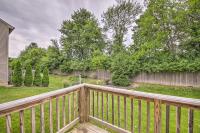 Quiet Greenwood Home about 16 Mi to Indianapolis! - B&B
