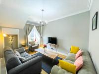 Charming 3 Bed Apartment in Old Town - B&B Edinburgh
