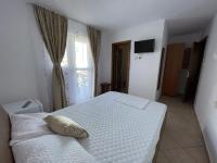 Vila Phoenix - Bed and Breakfast Costineşti