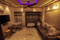 B&B Bombay - Cozy Furnished Apartment One Block From The Ocean - Bed and Breakfast Bombay