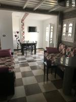 للعائلات شاليه مكيف بتراس كبير ورووف بالدور الثانى الساحل الشمالى - Bed and Breakfast