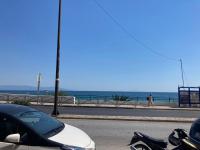 Lucy 2 adorable first line beachfront holiday home - B&B Kavála
