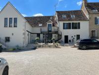Appartements Domaine Gueguen Chablis - Bed and Breakfast