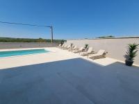 Villa Madison, Spacious Sea View Apartments Near Zadar with heated pool - Chambres d'hôtes Posedarje