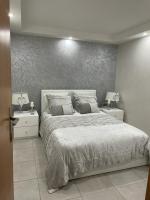 T2 Cosy Montpellier - Spa Privatif Jacuzzi Hammam Piscine Extérieure en Supplément - B&B Montpellier