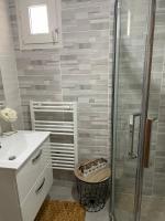 T2 Cosy Montpellier - Spa Privatif Jacuzzi Hammam Piscine Extérieure en Supplément - B&B Montpellier