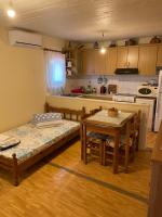 Villa Lochia - Mikrospilia House - Ferienwohnung Mikrospiliá