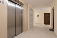 River and Port View Apartment by Noclegi Renters - B&B
