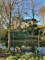 Grande maison de charme, 14 pers. 5 chambres, sauna, écrin de verdure, baby foot - B&B Voulmentin