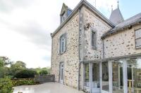 Grande maison de charme, 14 pers. 5 chambres, sauna, écrin de verdure, baby foot - B&B