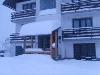 Guest House Raukar - B&B Crni Lug