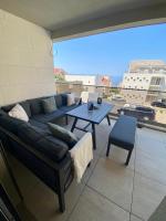 Marina Bay - Exclusive Apartment with Private Pool and Adriatic Sea View - Chambres d'hôtes Tučepi