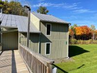 Burke Abode - Trailside Condo with King & Full Beds - B&B