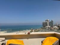 B&B Herzliya - Sea front panoramic duplex roof-top - Bed and Breakfast Herzliya
