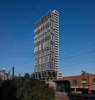 Modern 2 Beds Apartment with Amazing City View - Ferienwohnung