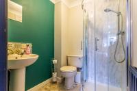 Luke Stays - Windmill Way - B&B Gateshead