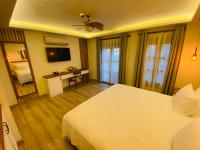 Deluxe Double or Twin Room with Garden View