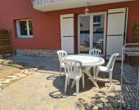 T1 du FORT en rdc de villa avec jardin à 5mn des plages et de toutes les commodités - B&B