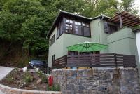 Dandy Villas Tsagkarada-Green Apple-Jacuzzi-Sea View - Bed and Breakfast Tzigourati