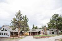 B&B Estes Park - Old Man Mountain, Spacious lodge with loft Great for families, Dogs allowed - Bed and Breakfast Estes Park