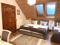 Chambre Triple avec Salle de Bains Privative