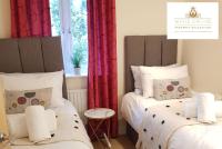 B&B Hatfield - Serviced Accommodation Hatfield near train station free Parking Wi-Fi by White Orchid Property Relocation - Bed and Breakfast Hatfield