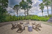 B&B Pisgah Forest - Grand Pisgah Forest Home on Secluded 5 Acres! - Bed and Breakfast Pisgah Forest