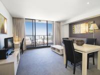 Oaks Adelaide Horizons Suites