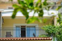 Gold n Blu Petalidi - B&B