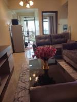 Kilimani superb one and half bedroom near YAYA CENTRE and eateries across the road - Chambres d’hôtes Nairobi
