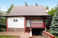 Holiday home with garden, close to the lake - B&B Wądzyn