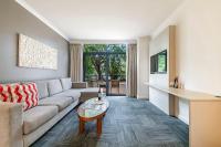 Harbourside Pool Escape with Leafy Alfresco Patio - B&B