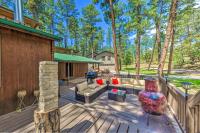 Sleepy Bear Cabin in Ruidoso Deck and Yard Games! - Chambres d’hôtes