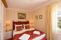 One-Bedroom Apartment with Terrace - 3