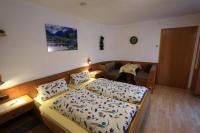 Apartment mit Balkon