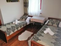 Camera Matrimoniale/Doppia con Letti Singoli con Vista Montagna