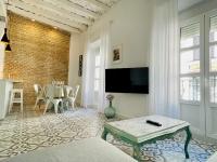 Modern apartment in the city centre, La Alameda - B&B Seville