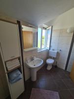 Appartamento con 2 Camere da Letto, Balcone e Vista mare