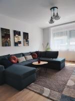Spacious and Modern Apartment in Town Center - Ferienwohnung Konjic