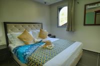 Two-Bedroom Villa with Balcony