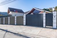 Casa Campos Jordão térrea bem localizada famílias crianças nove pessoas - Chambres d'hôtes Campos do Jordão