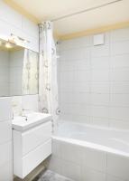 Ona`s apartment in City Center with private parking - Bed and Breakfast Kaunas